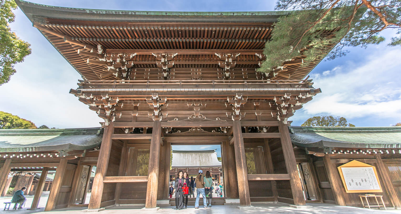 Pay a visit to Meiji Jingu shrine - Tokyo
